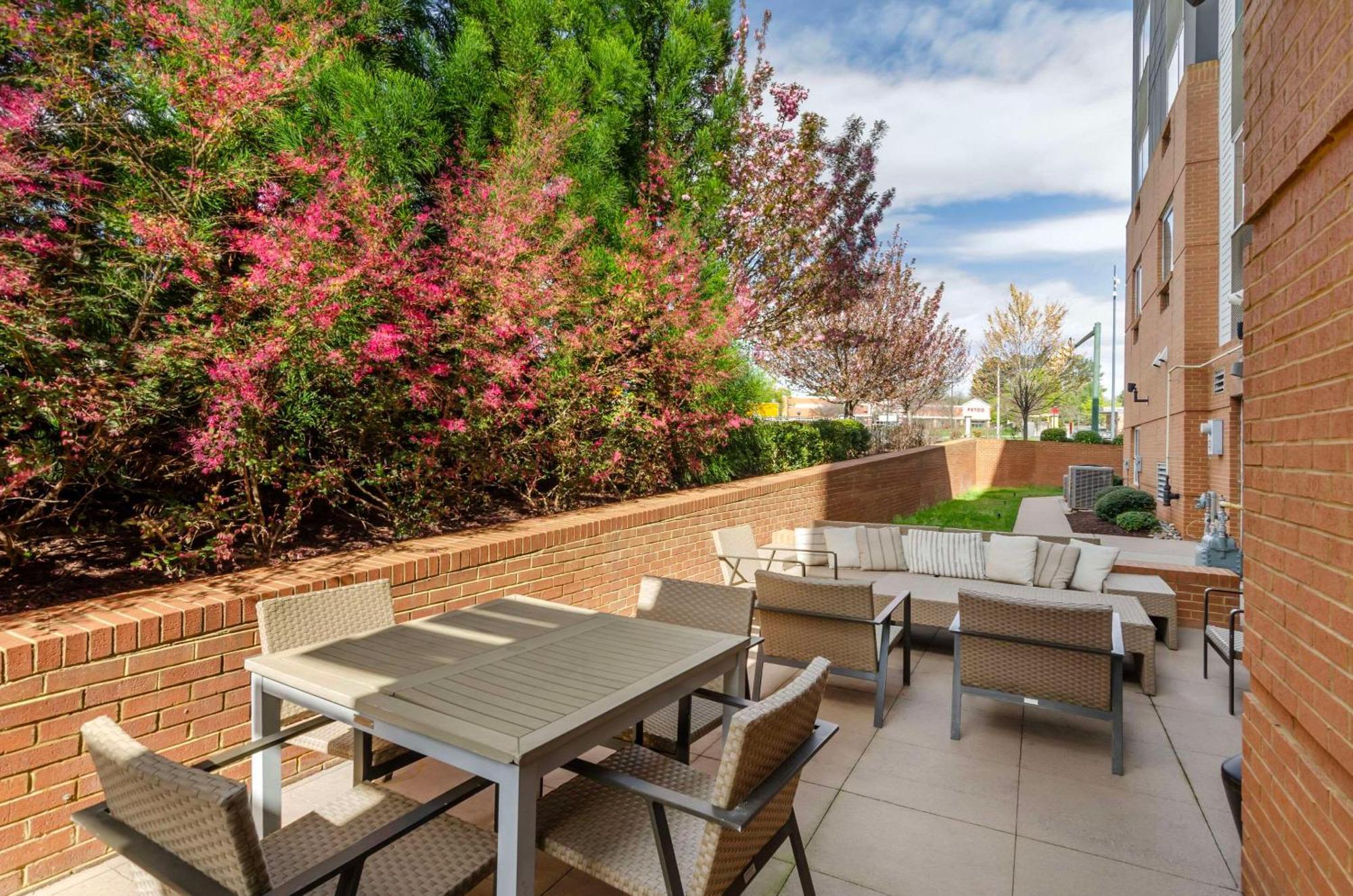 Country Inn & Suites By Radisson, Charlottesville-Uva, Va מראה חיצוני תמונה