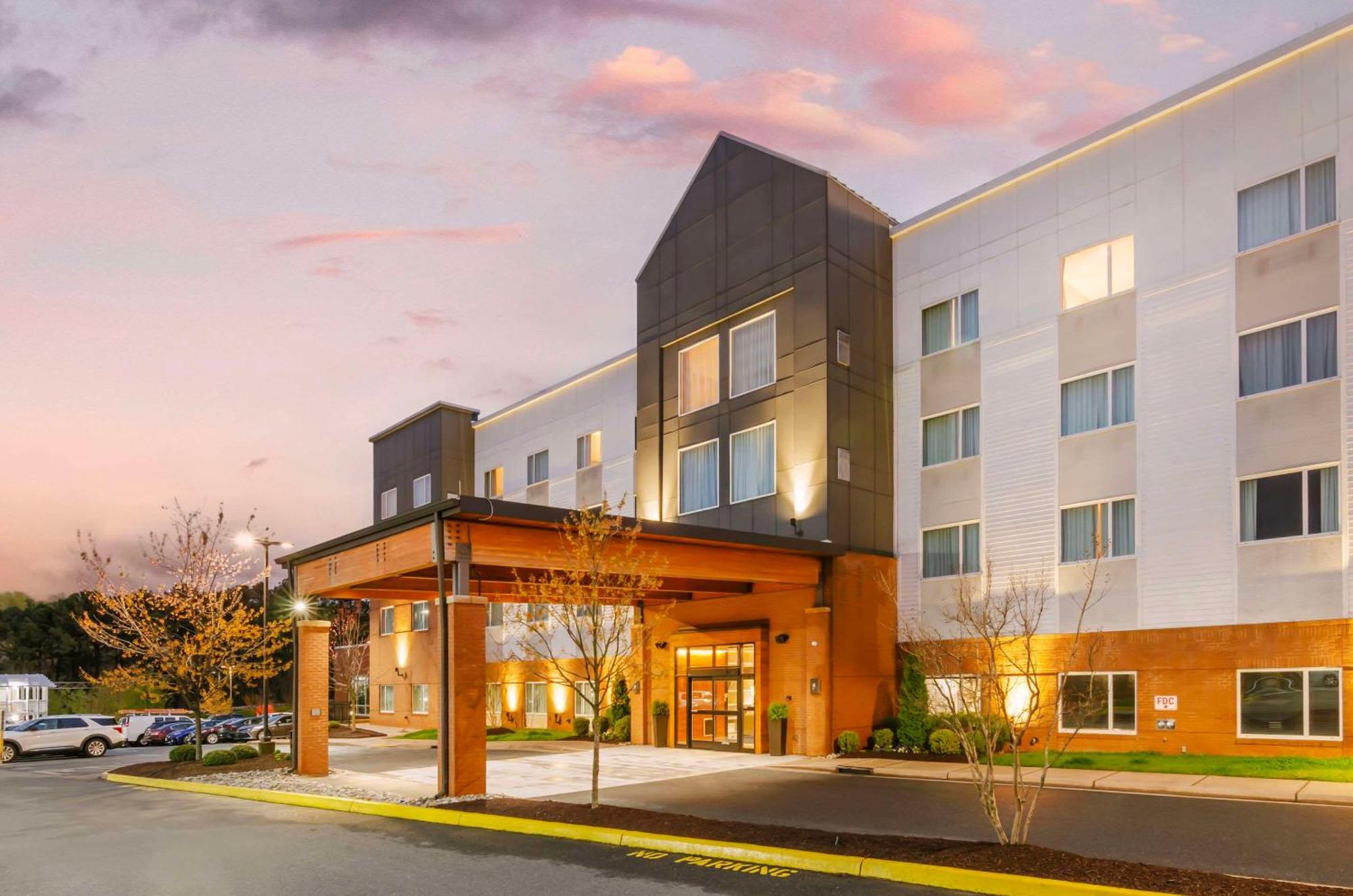 Country Inn & Suites By Radisson, Charlottesville-Uva, Va מראה חיצוני תמונה