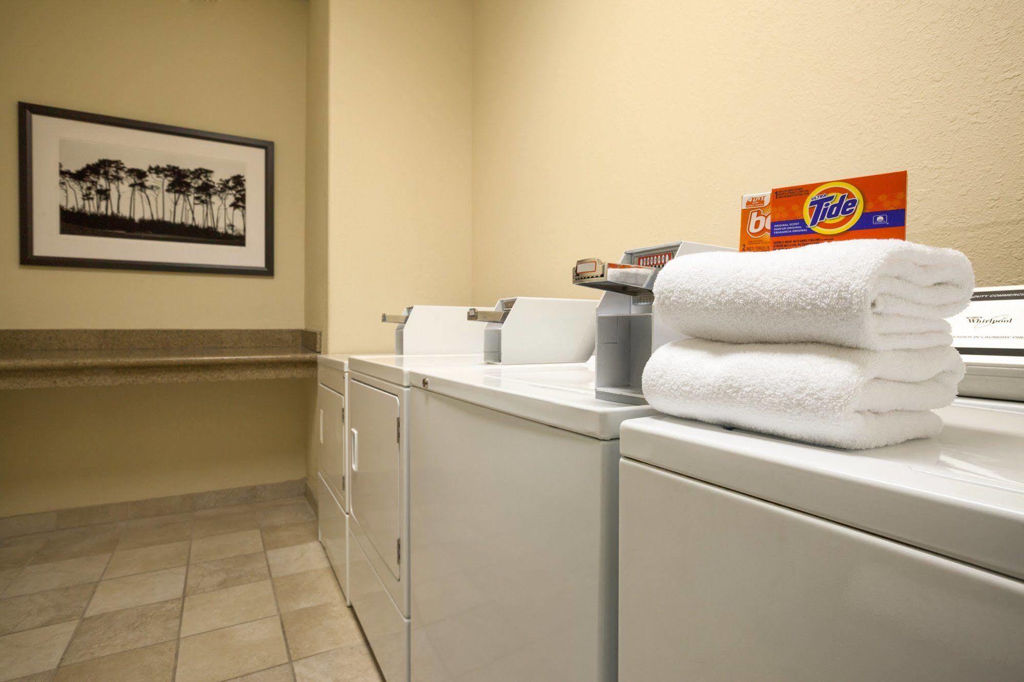 Country Inn & Suites By Radisson, Charlottesville-Uva, Va מראה חיצוני תמונה